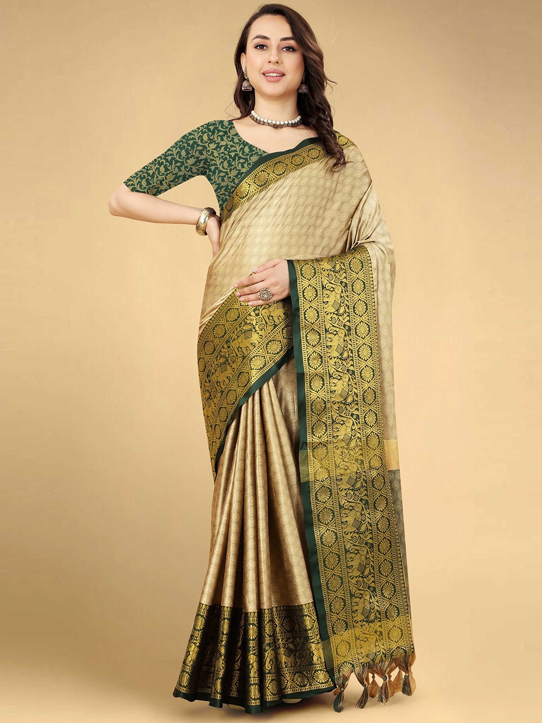 

DIVASTRI Woven Design Zari Banarasi Saree, Beige