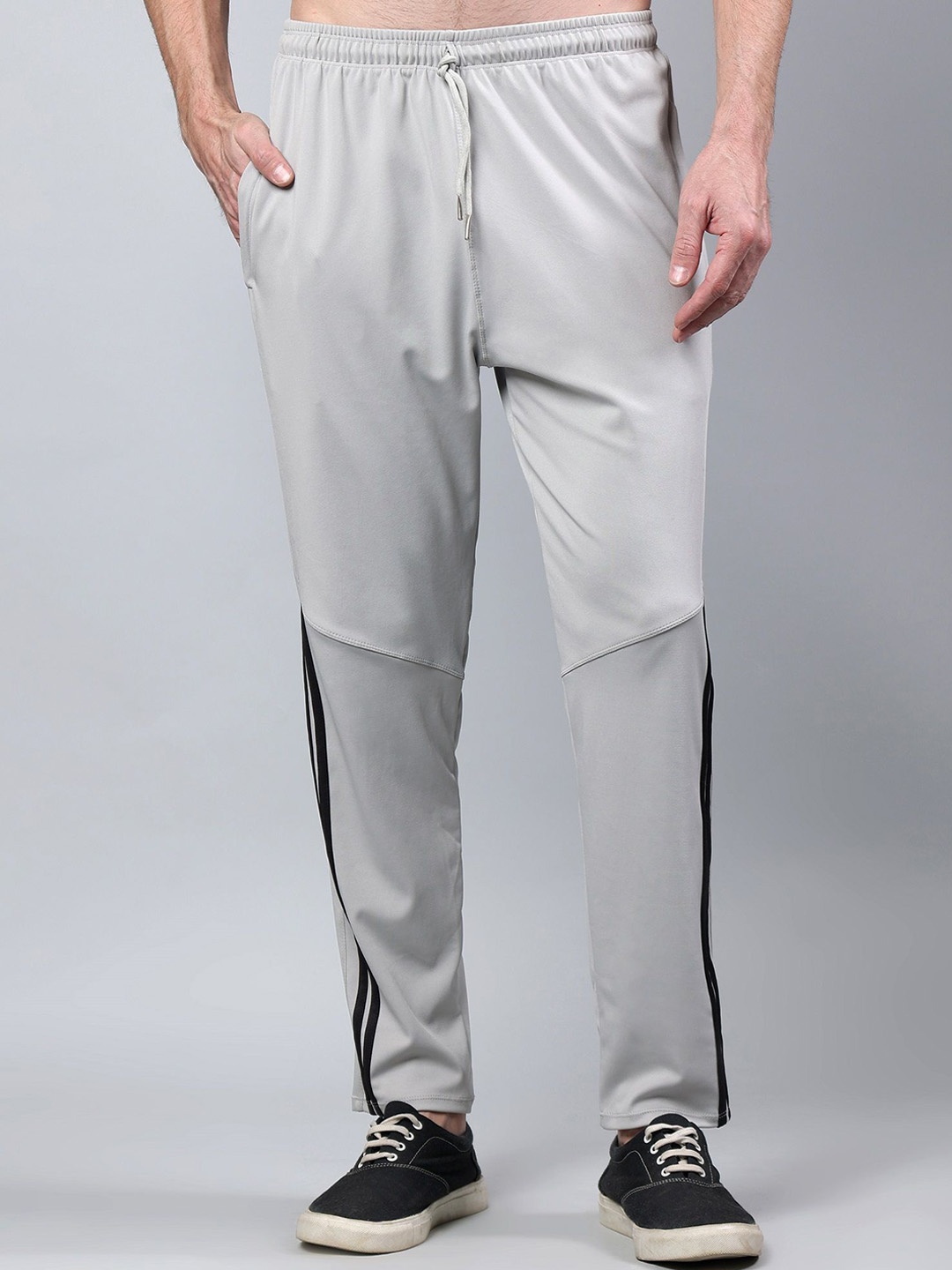

NUEVOSDAMAS Men Relaxed Mid-Rise Regular Fit Trousers, Grey