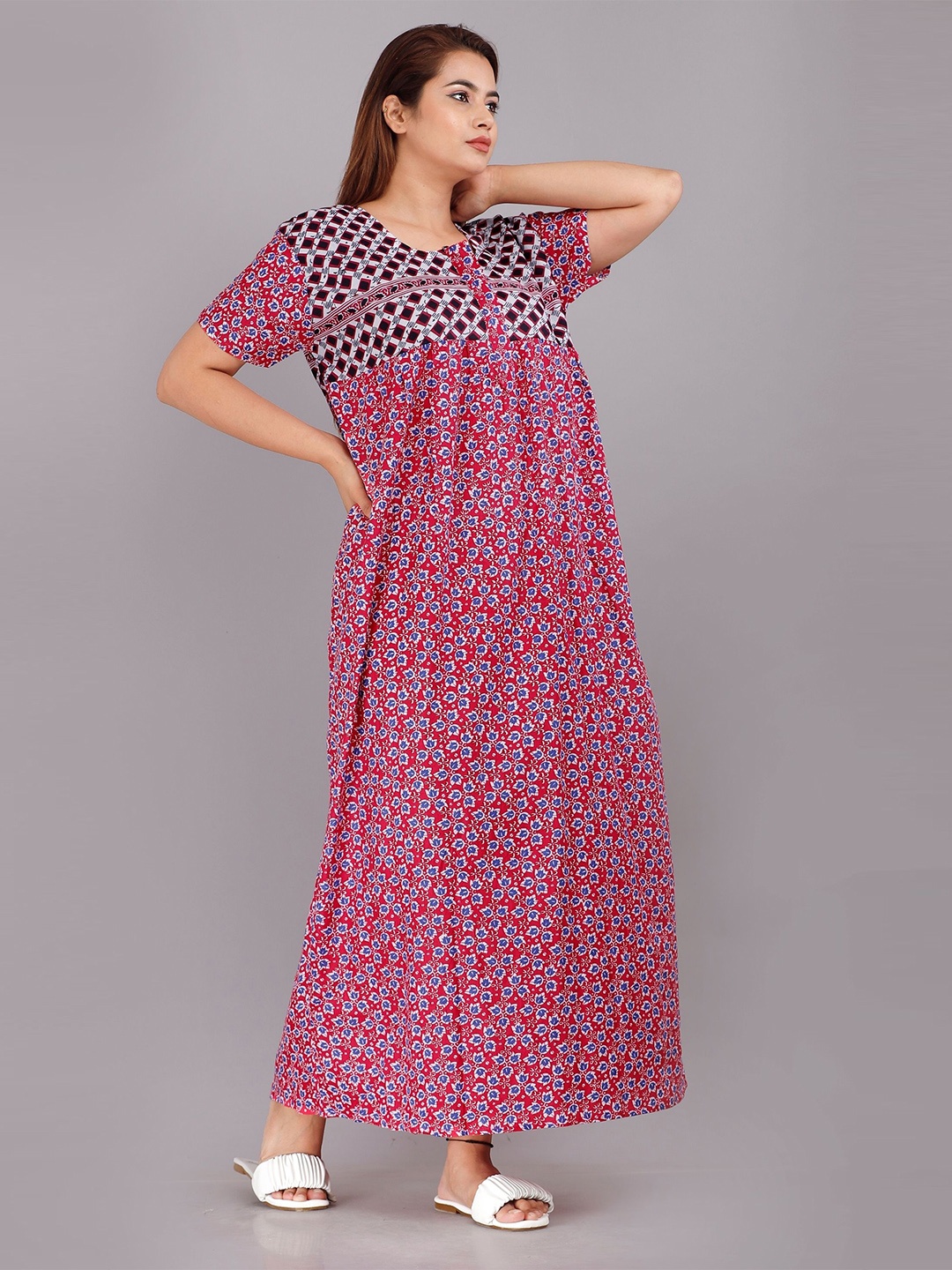 

PR PINK ROYAL Women Floral Printed Pure Cotton Maxi Nightdress