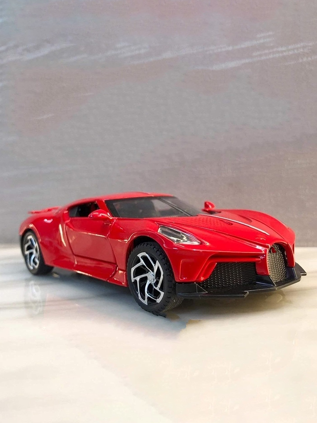 

UKAXA Kids Model La Voiter Pullback Openable Door Light Car Vehicle, Red