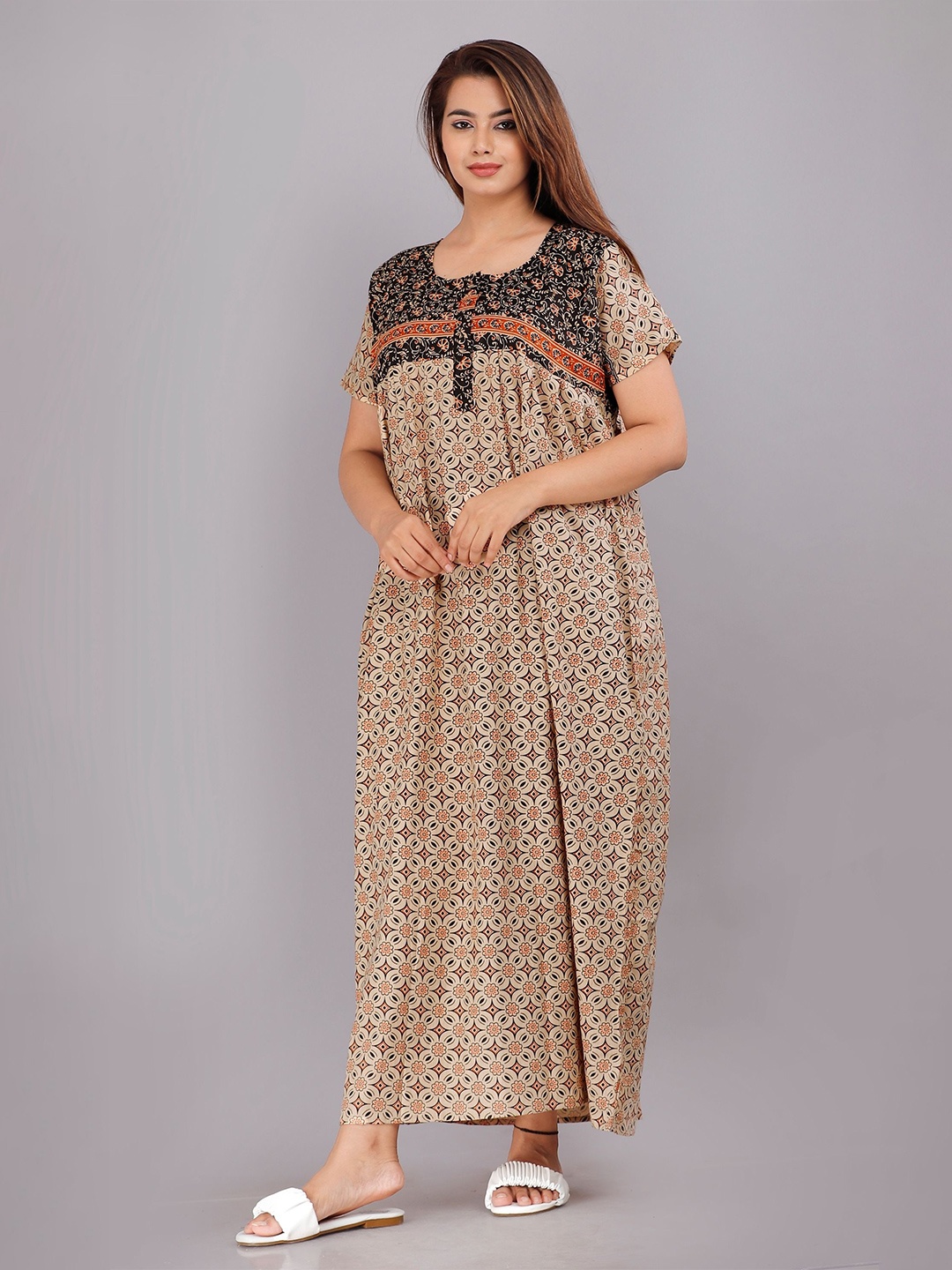 

PR PINK ROYAL Women Printed Pure Cotton Maxi Nightdress, Beige