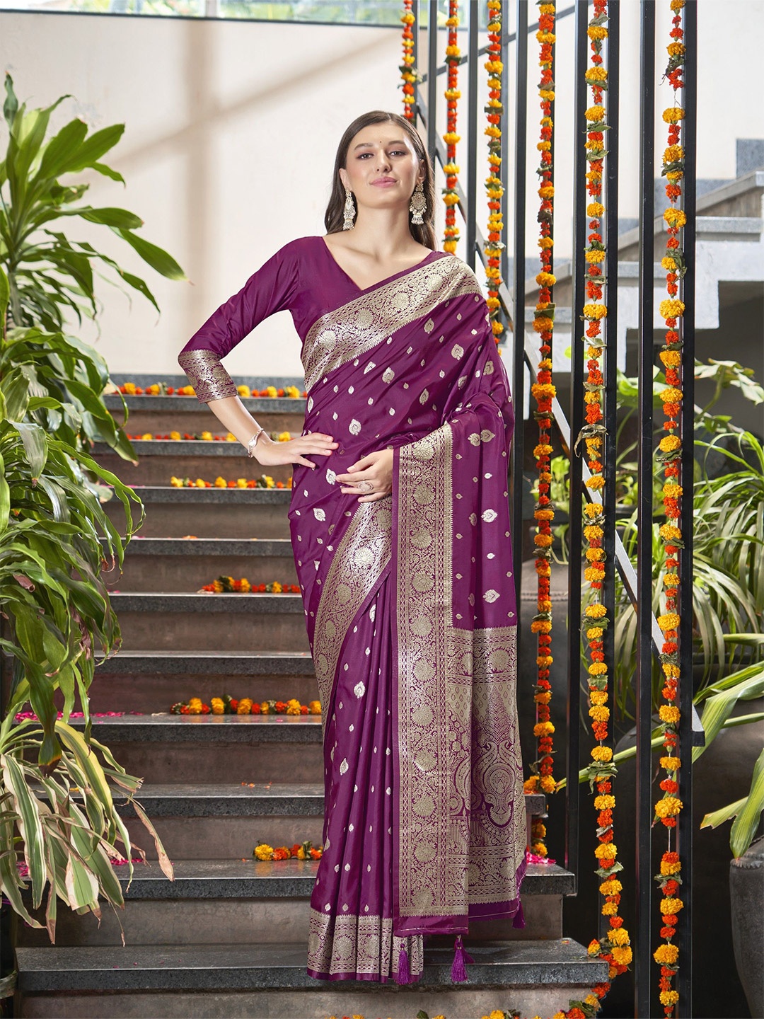 

SAREETHNIC Woven Design Zari Pure Silk Banarasi Saree, Violet