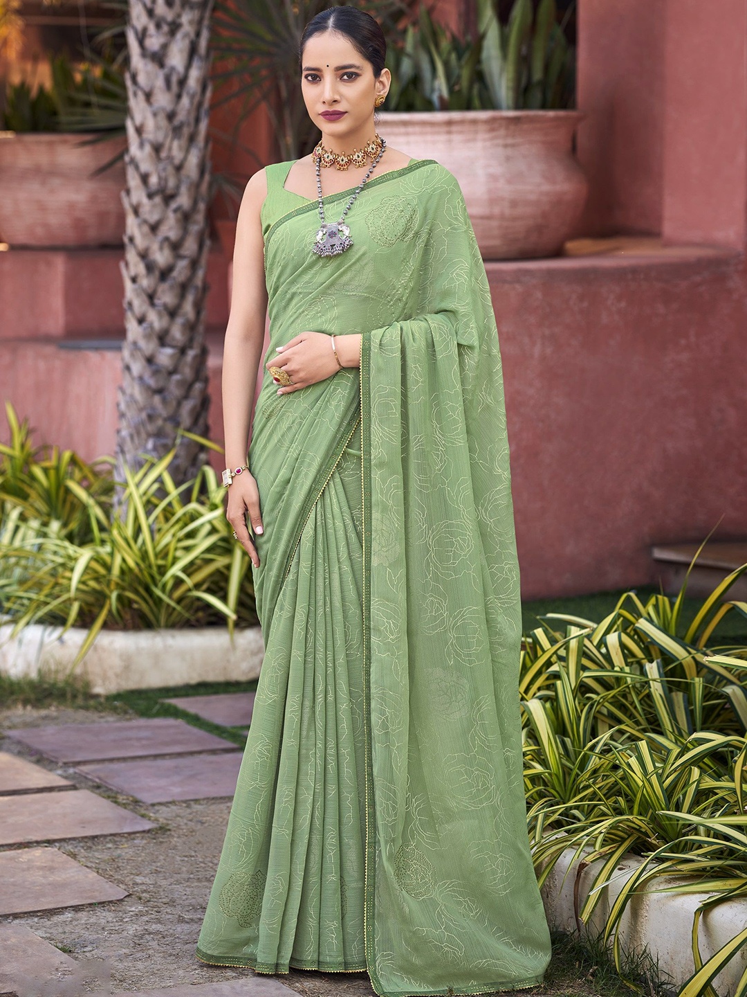 

A.V.M. SILK MILLS Floral Printed Gotta Patti Pure Georgette Saree, Green