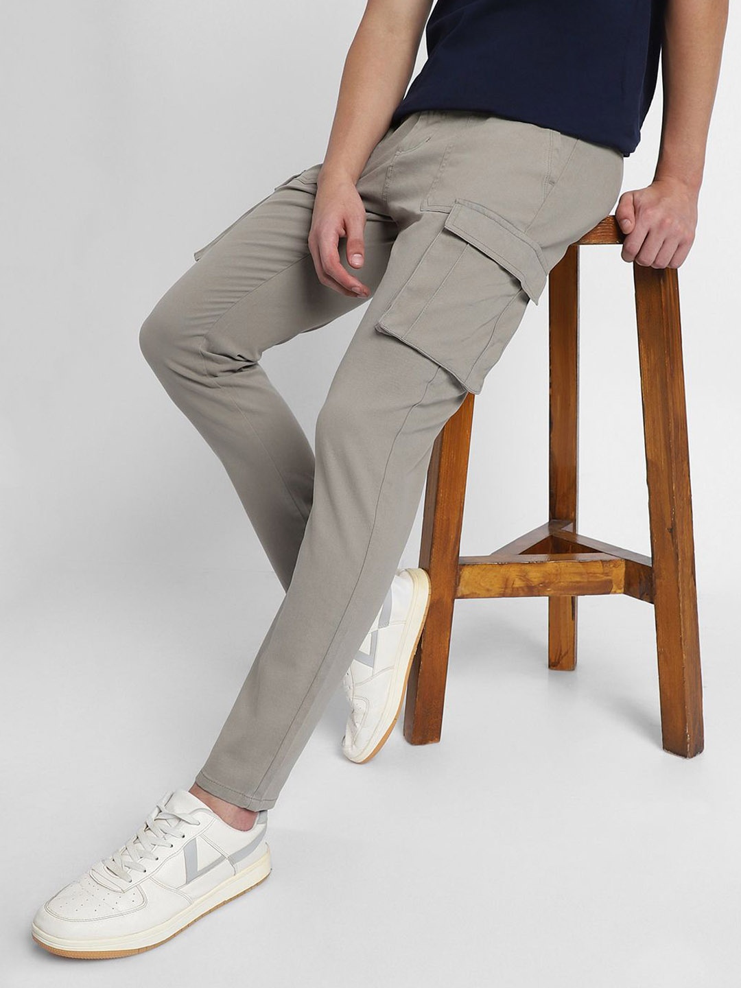 

Dennis Lingo Men Cotton Mid Rise Cargo Trouser, Grey