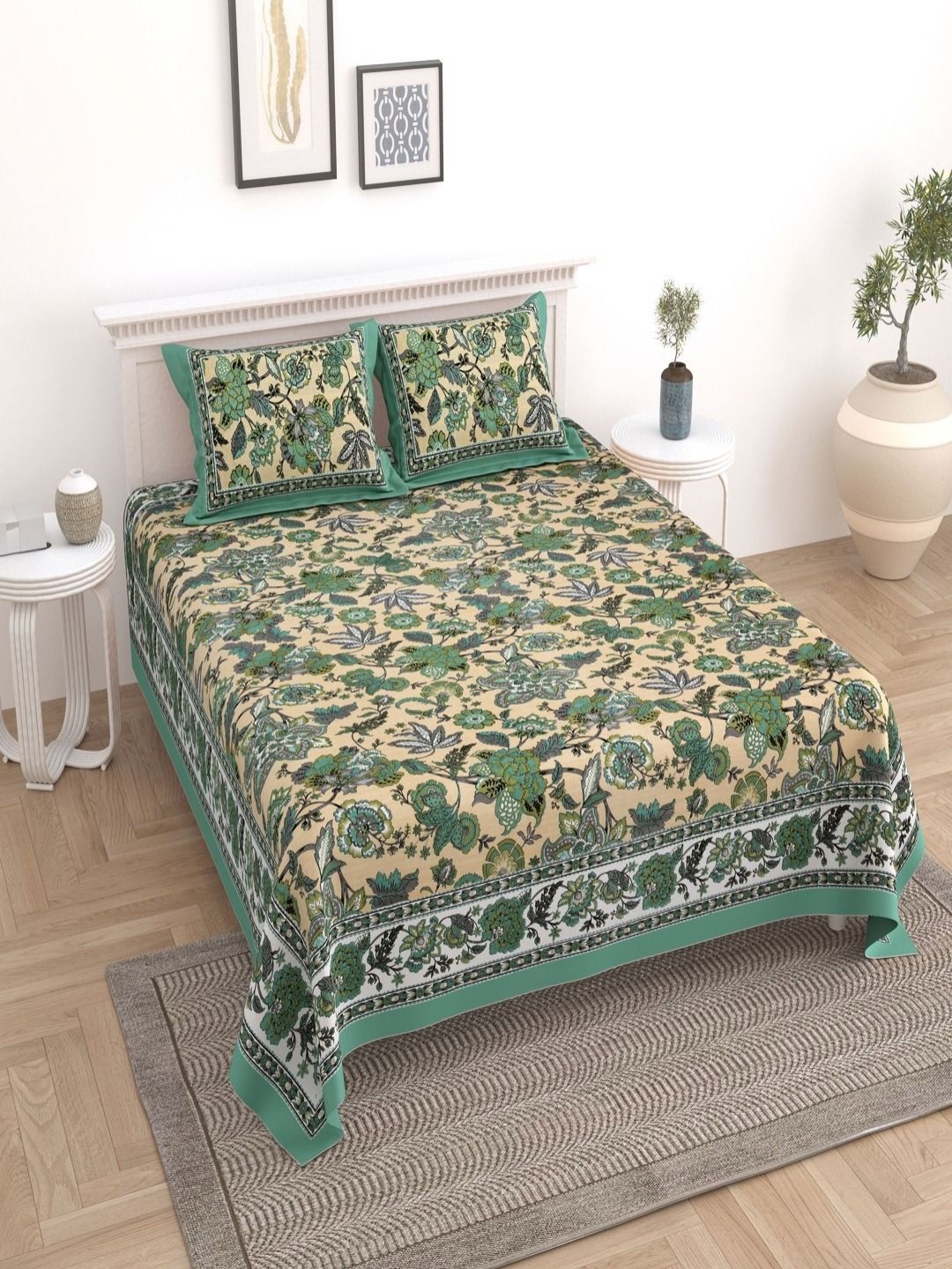 

Myntra Elegant Homes Green Printed Cotton 180 TC King Bedsheet Set 2.74 m x 2.54 m