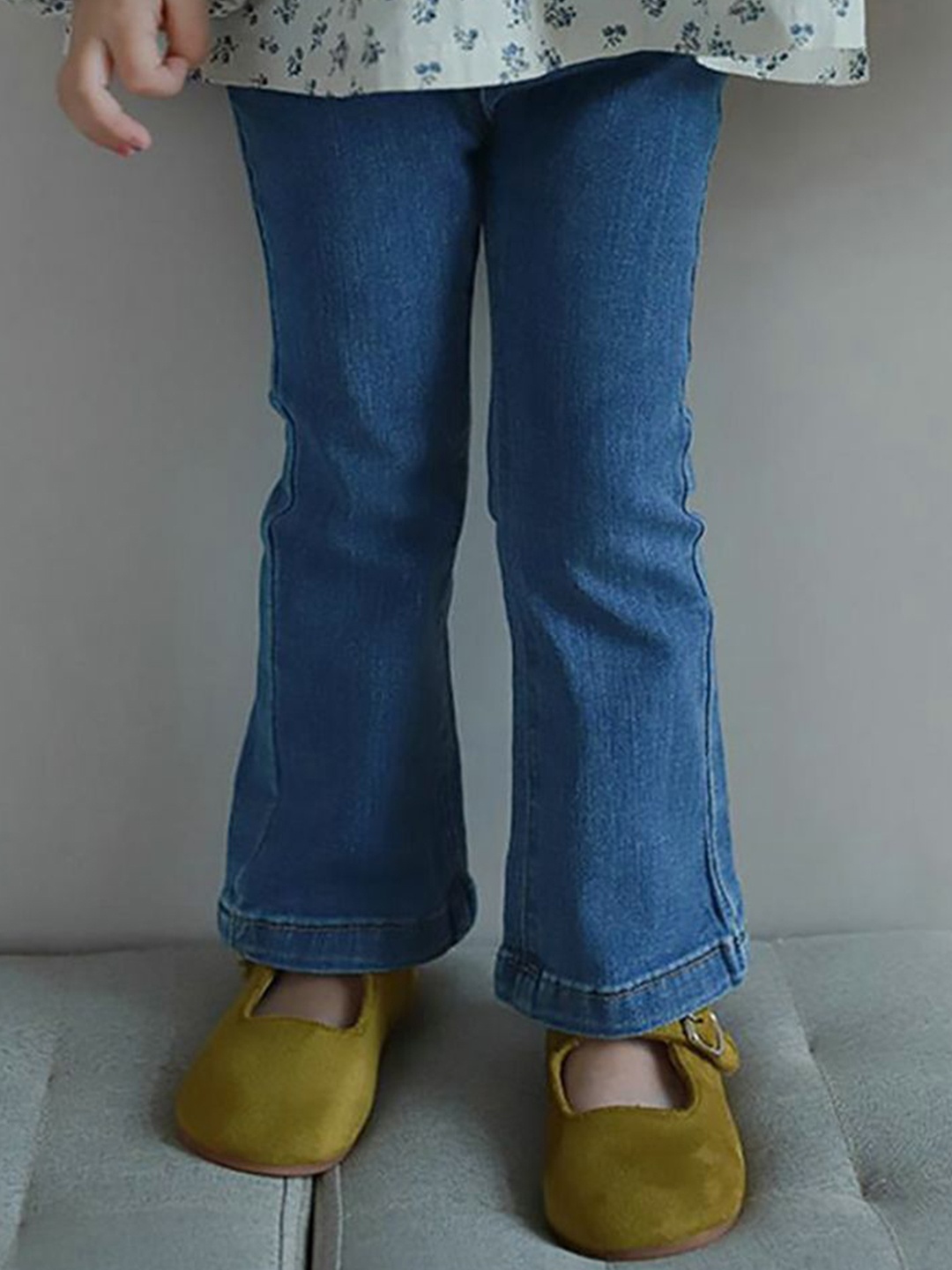 

StyleCast x Revolte Girls Mid-Rise Regular Fit Jeans, Blue