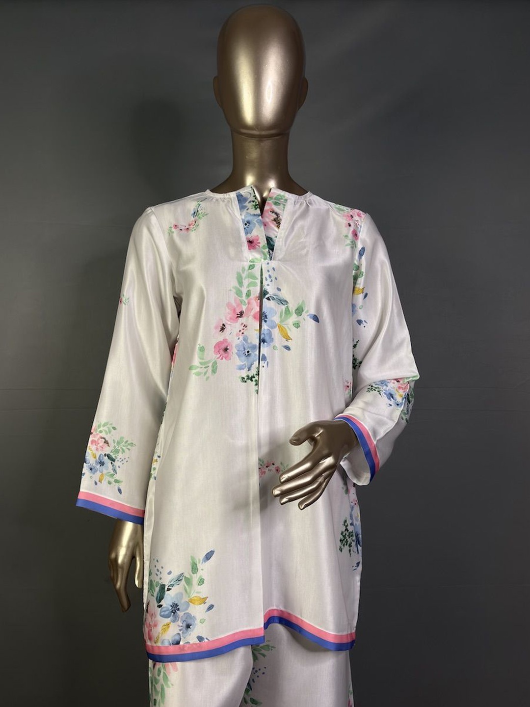 

Kihums Floral Printed Notch Neck Straight Kurta With Palazzos, White