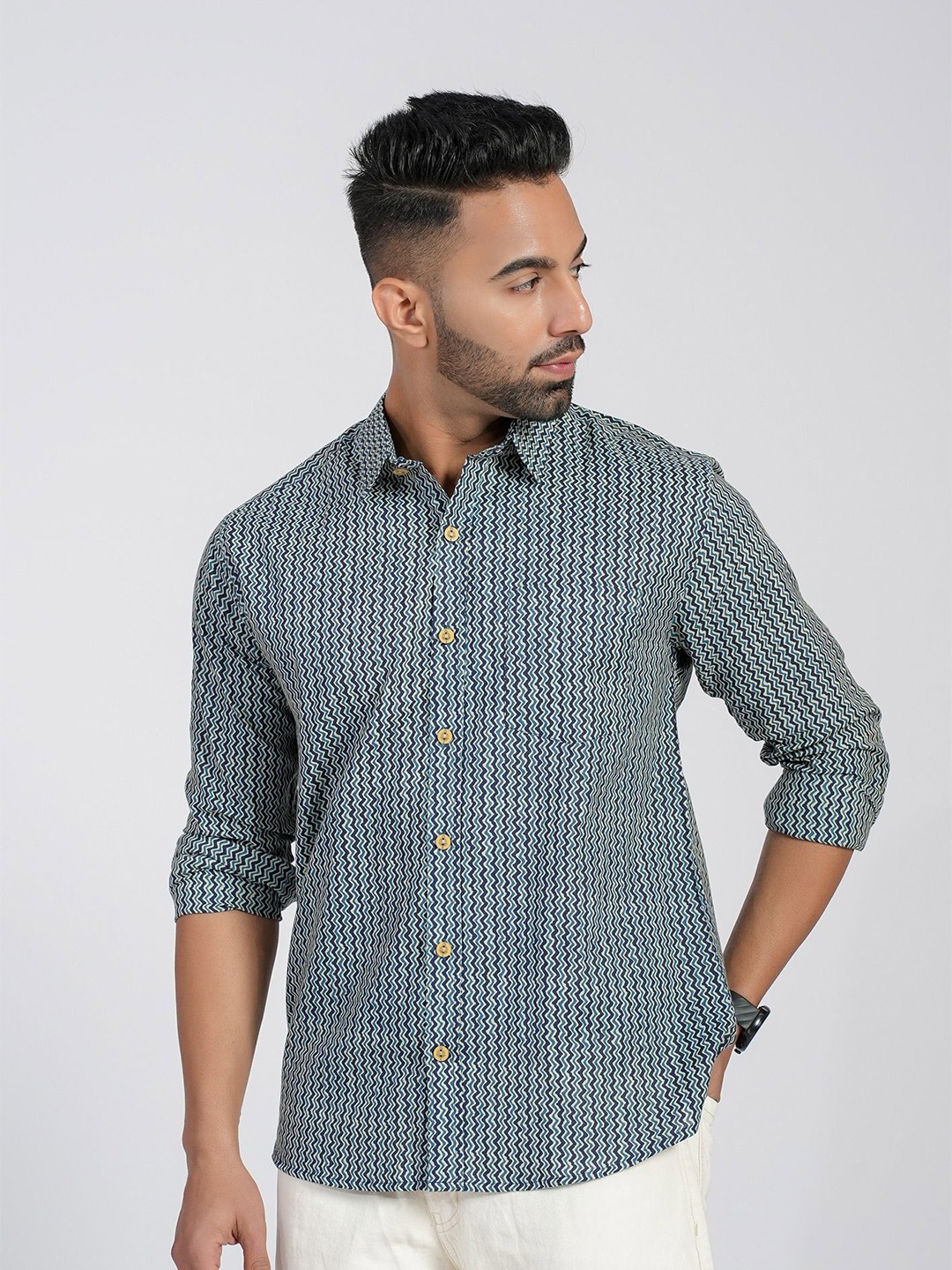 

Cotton Curio Men Comfort Opaque Checked Casual Shirt, Navy blue