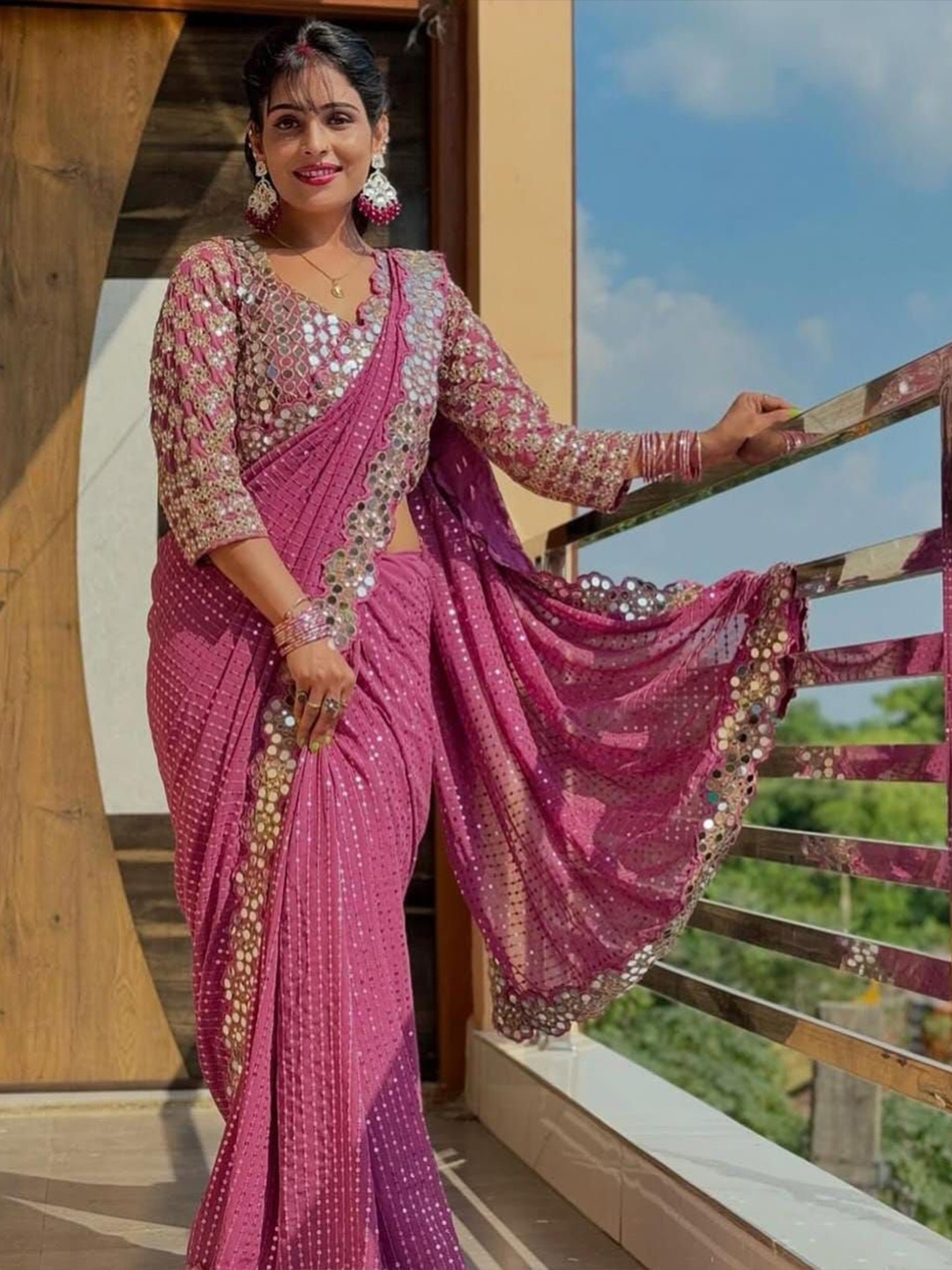 

MANSUBHA WOMEN TRENDING SAREE, Pink