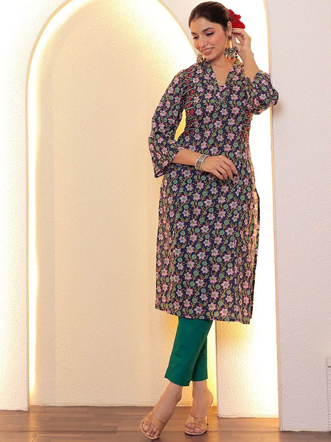 

GULAB CHAND TRENDS Floral Printed Cotton Straight Kurta, Navy blue