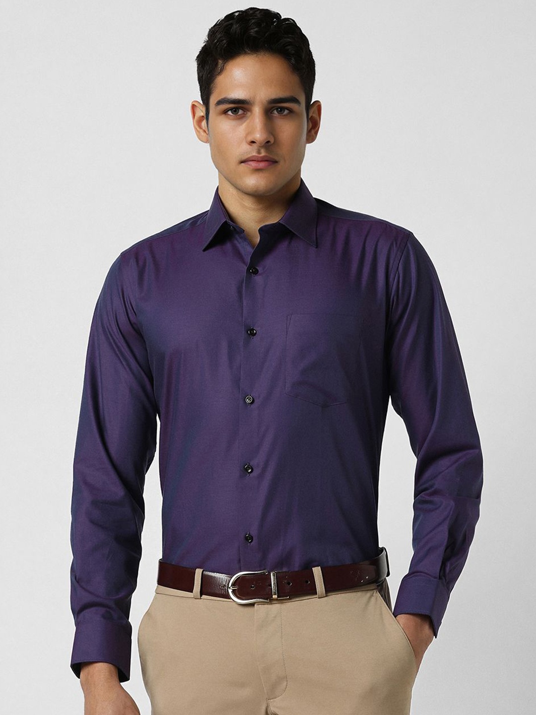 

Van Heusen Men Regular Fit Spread Collar Solid Cotton Formal Shirt, Purple