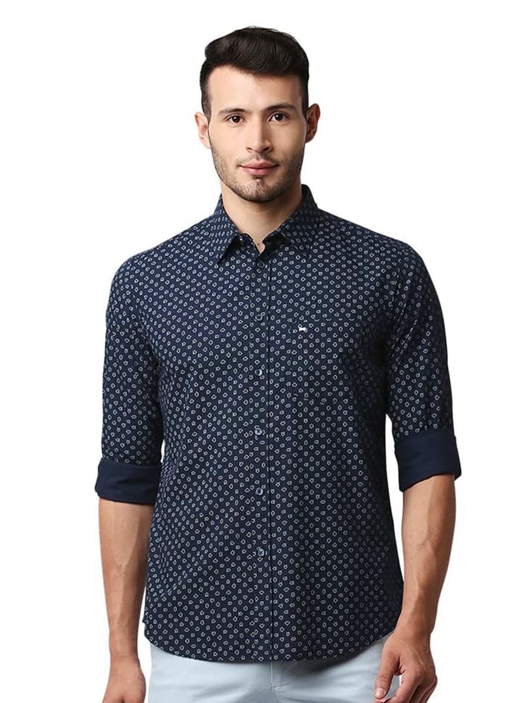 

Basics Men Relaxed Fit Spread Collar Geometric Printed Cotton Casual Shirt, Navy blue