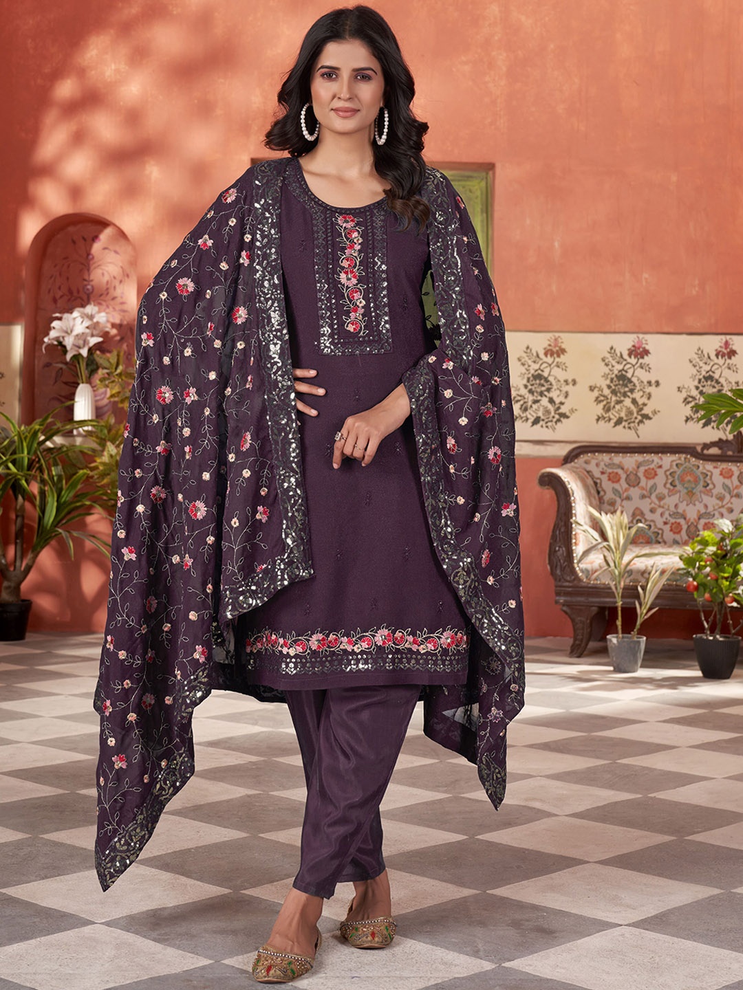 

VARNI FABRICS Floral Embroidered Straight Thread Work Kurta With Trousers And Dupatta, Purple