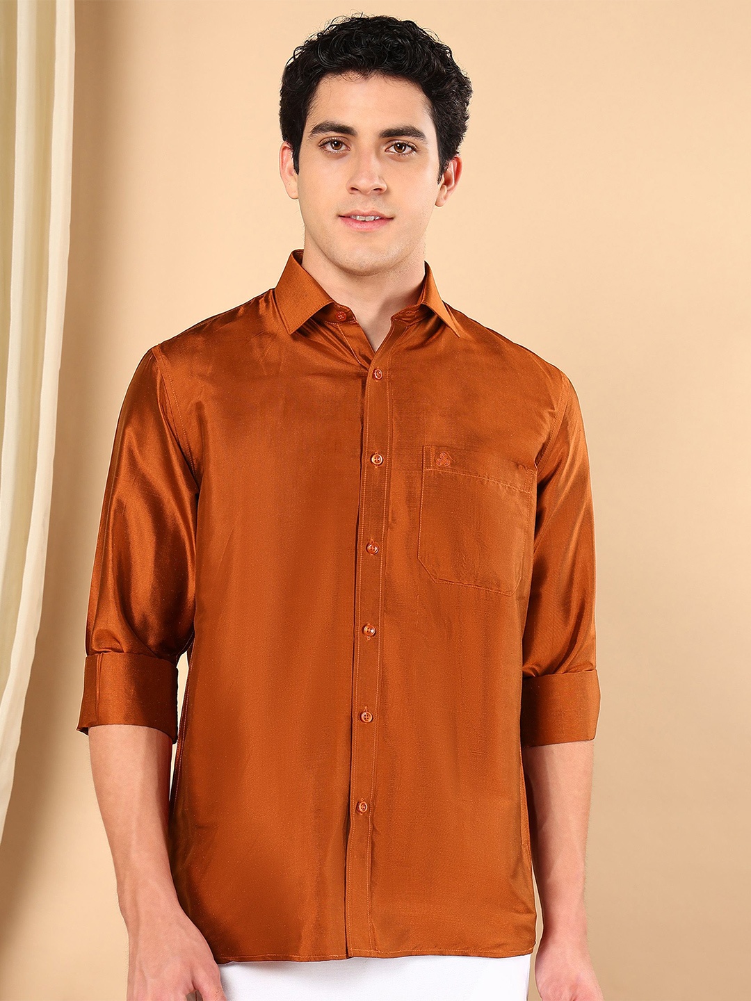 

TATTVA Men Classic Fit Spread Collar Solid Silk Casual Shirt, Copper