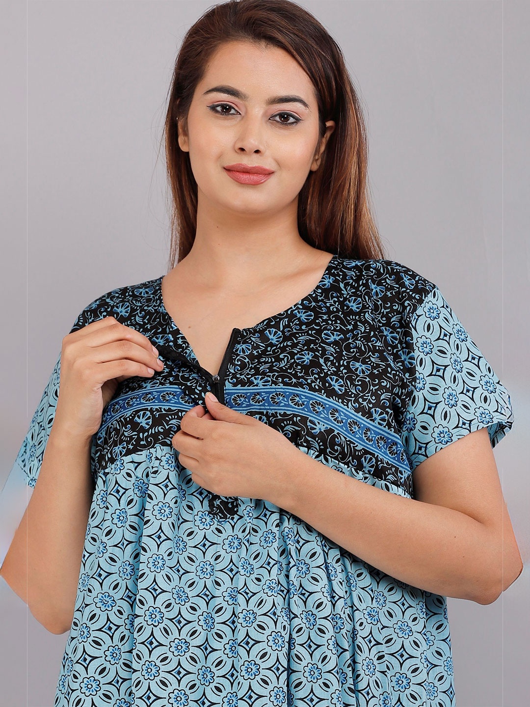 

PR PINK ROYAL Women Printed Maxi Nightdress, Blue