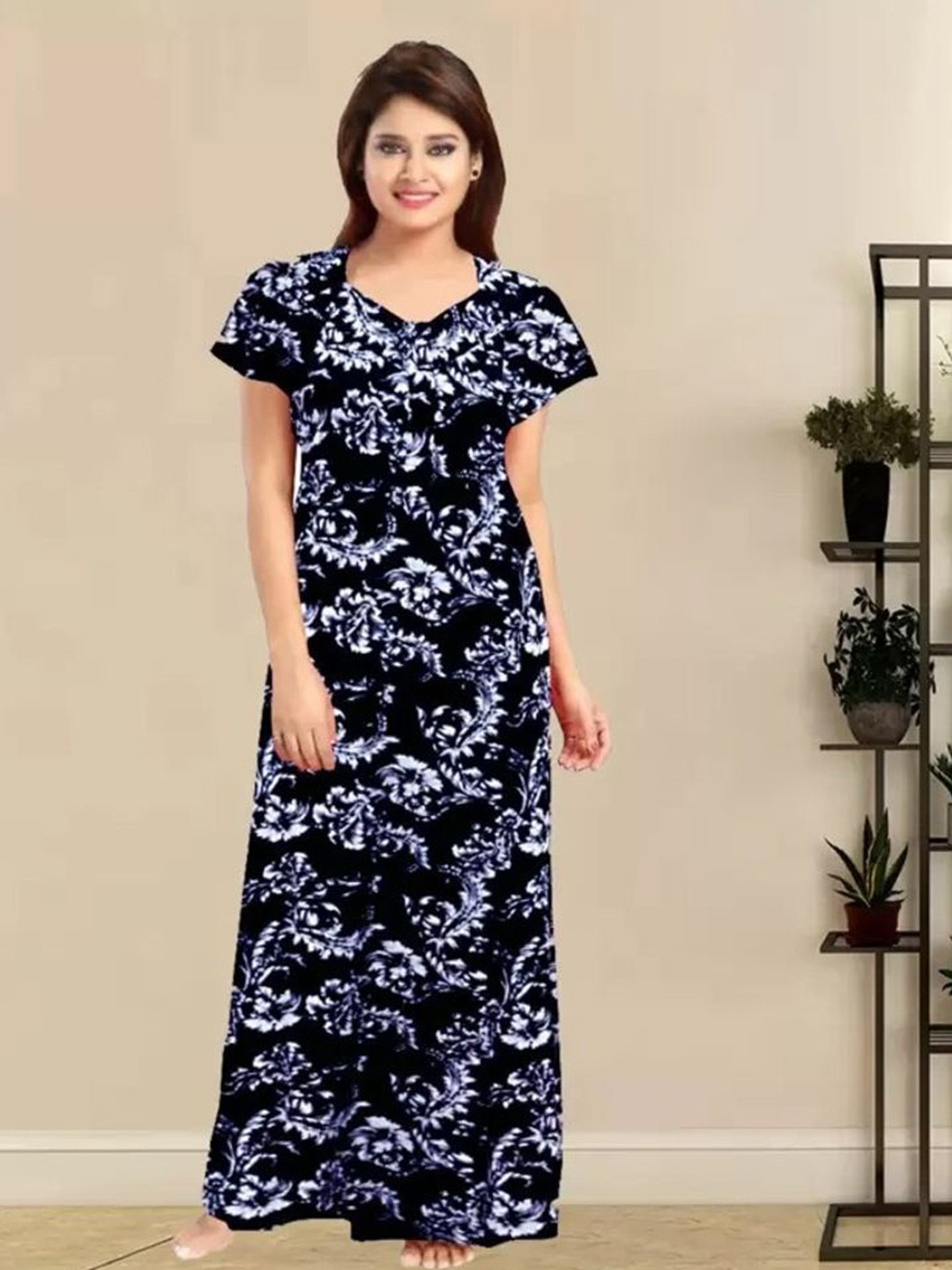 

PR PINK ROYAL Women Floral Printed Pure Cotton Maxi Nightdress, Black