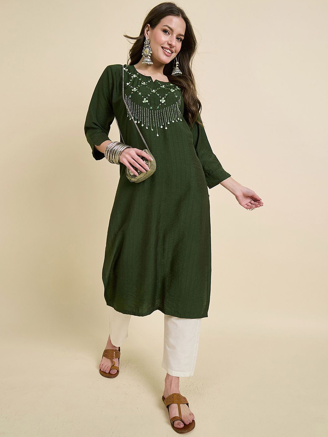 

Anouk Rustic Floral Embroidered Sequinned Noth Neck Straight Kurta, Olive