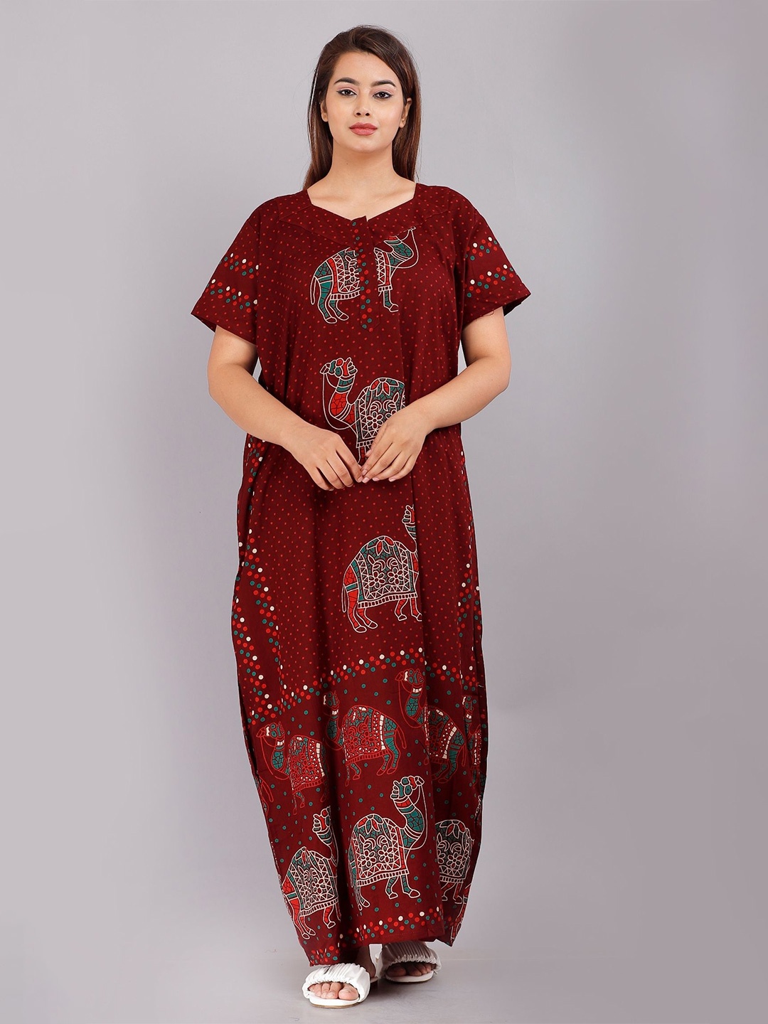 

PR PINK ROYAL Women Printed Maxi Nightdress, Maroon