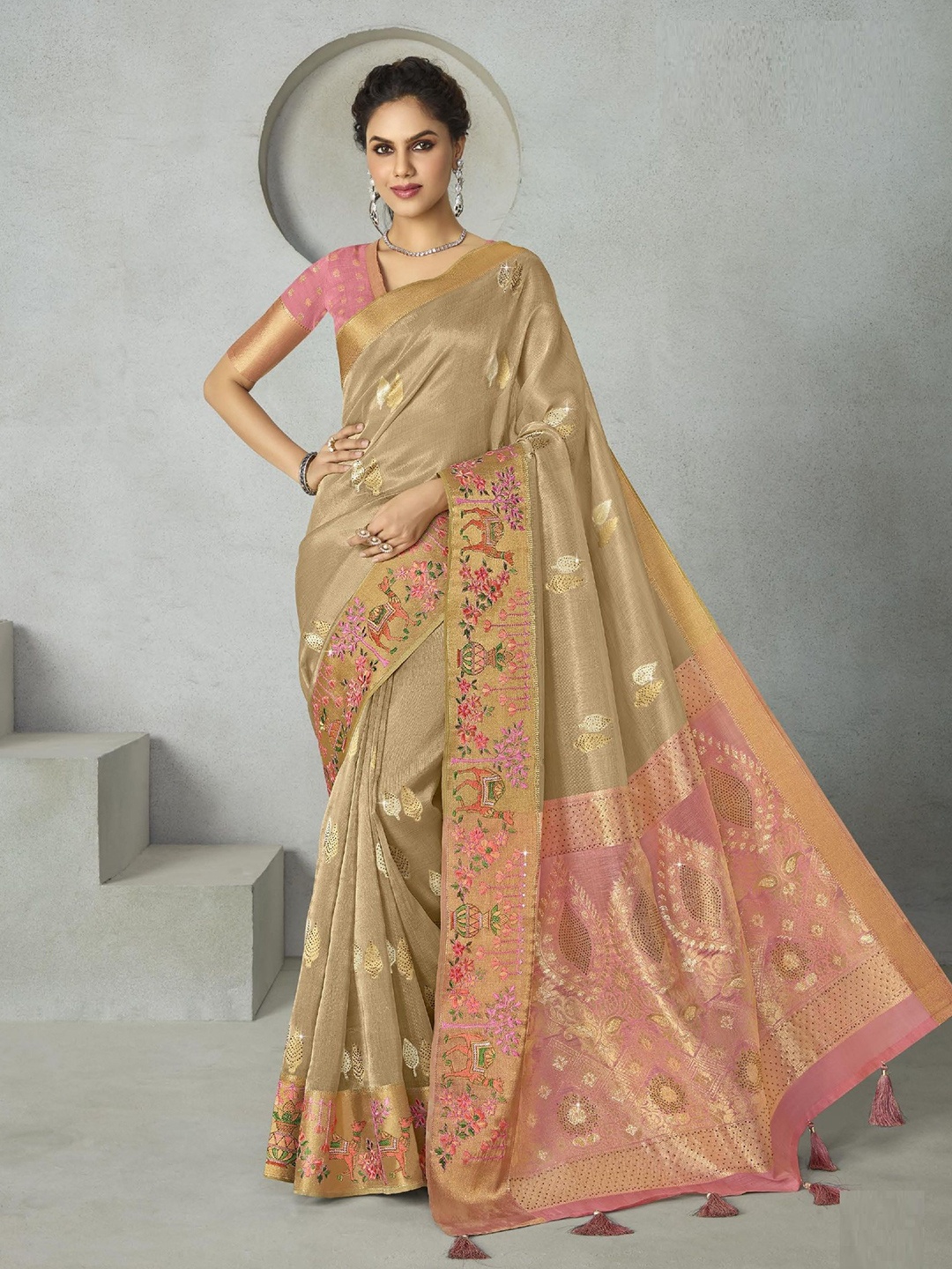 

MAHALASA Woven Design Zari Banarasi Saree, Beige