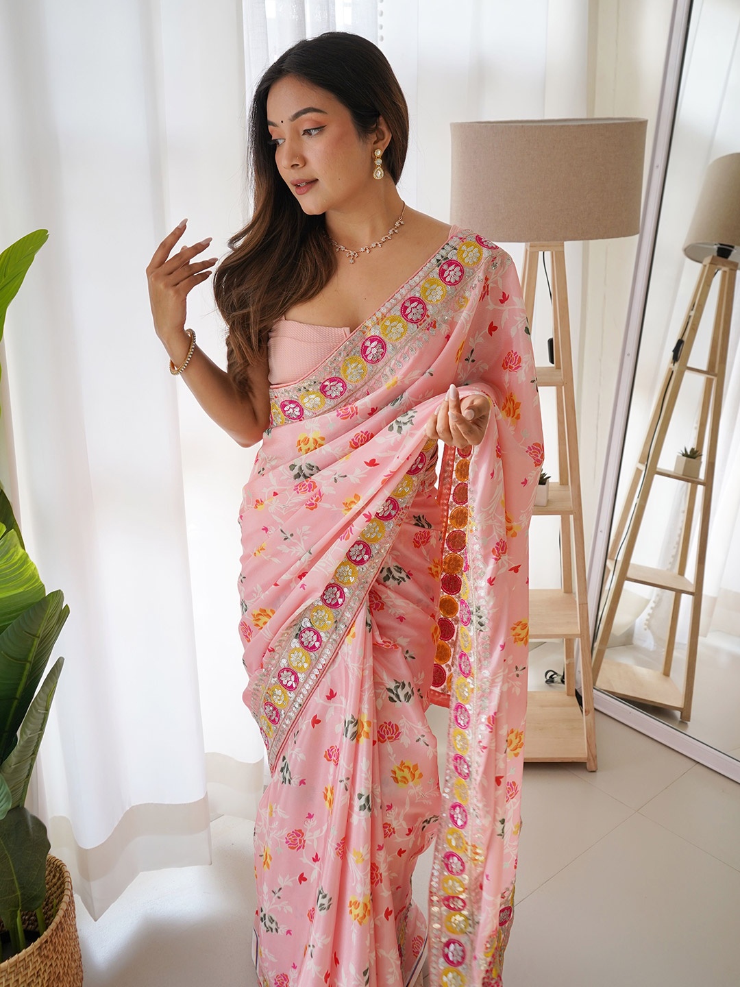 

Vintro Floral Sequinned Pure Silk Saree, Pink