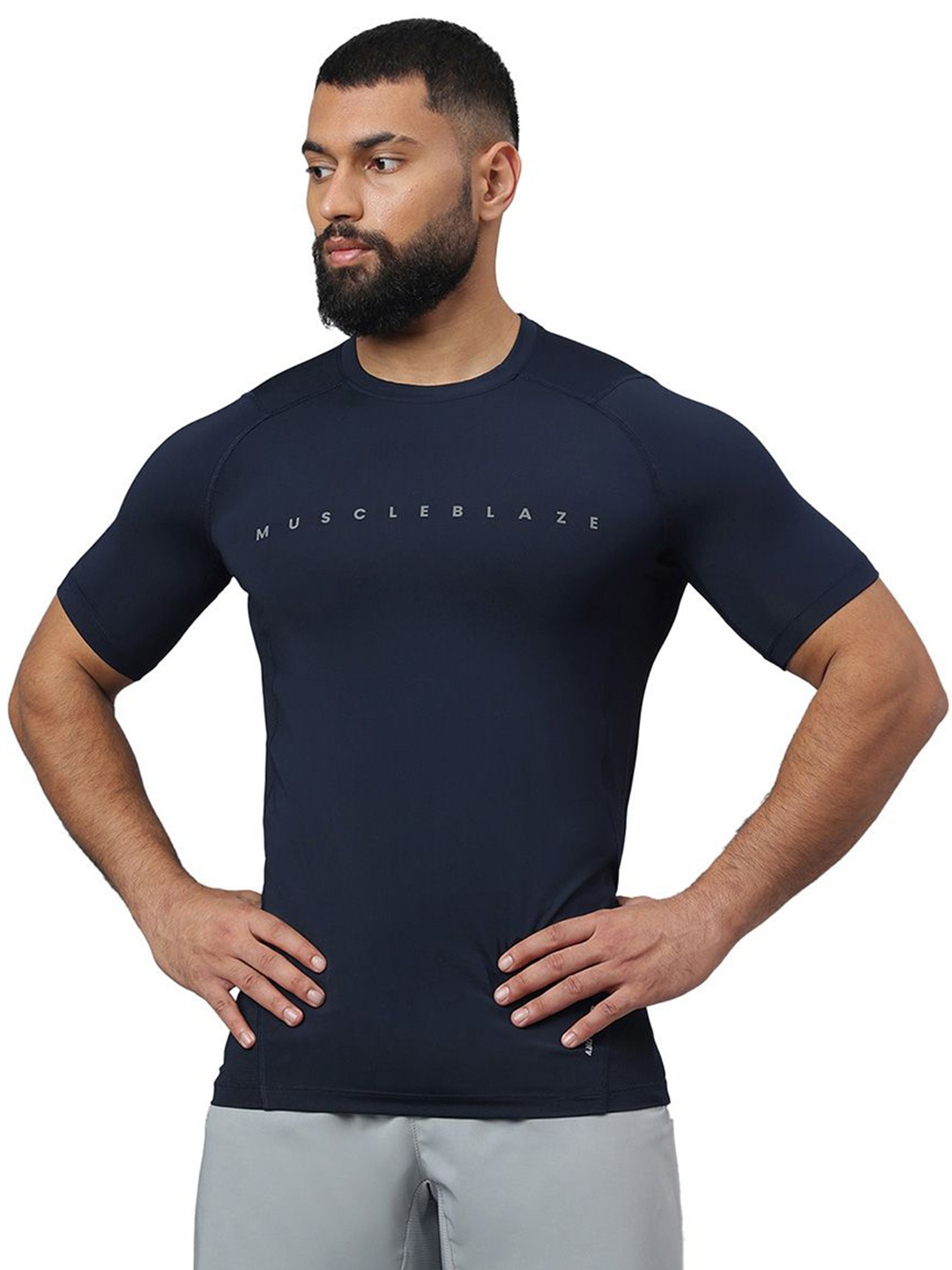

MuscleBlaze Unisex Typography Printed Round Neck Compression T-shirt, Navy blue
