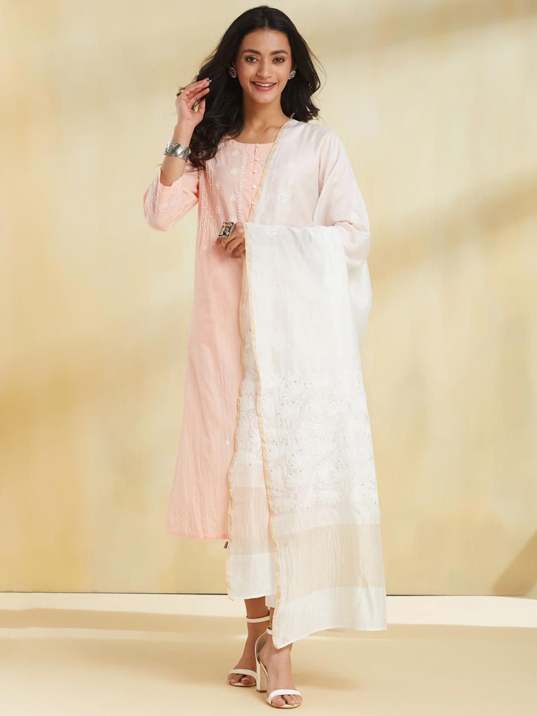 

Fabindia Floral Embroidered Cotton Silk Dupatta With Chikankari, White