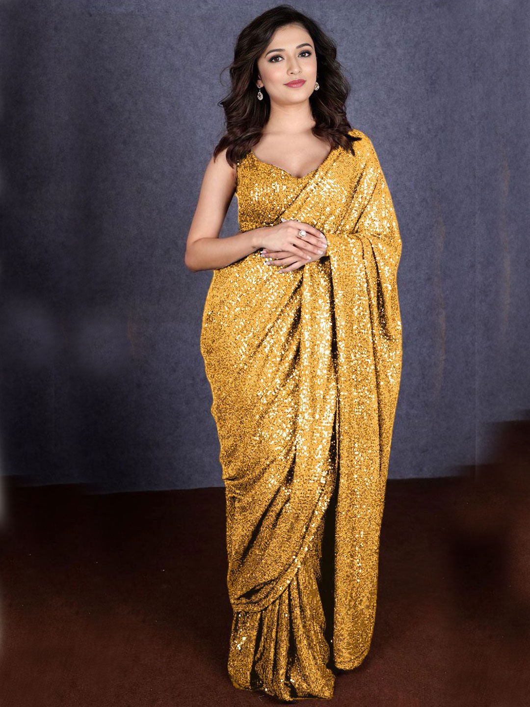 

ANJANI TEXTILE Embellished Sequinned Heavy Work Saree, Gold