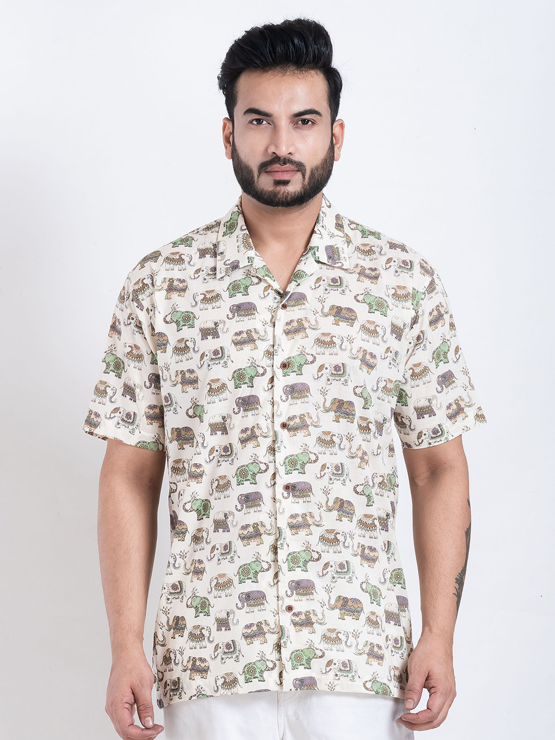 

Kartikeya Jaipur Men Straight Fit Cuban Collar Conversational Printed Cotton Casual Shirt, Off white