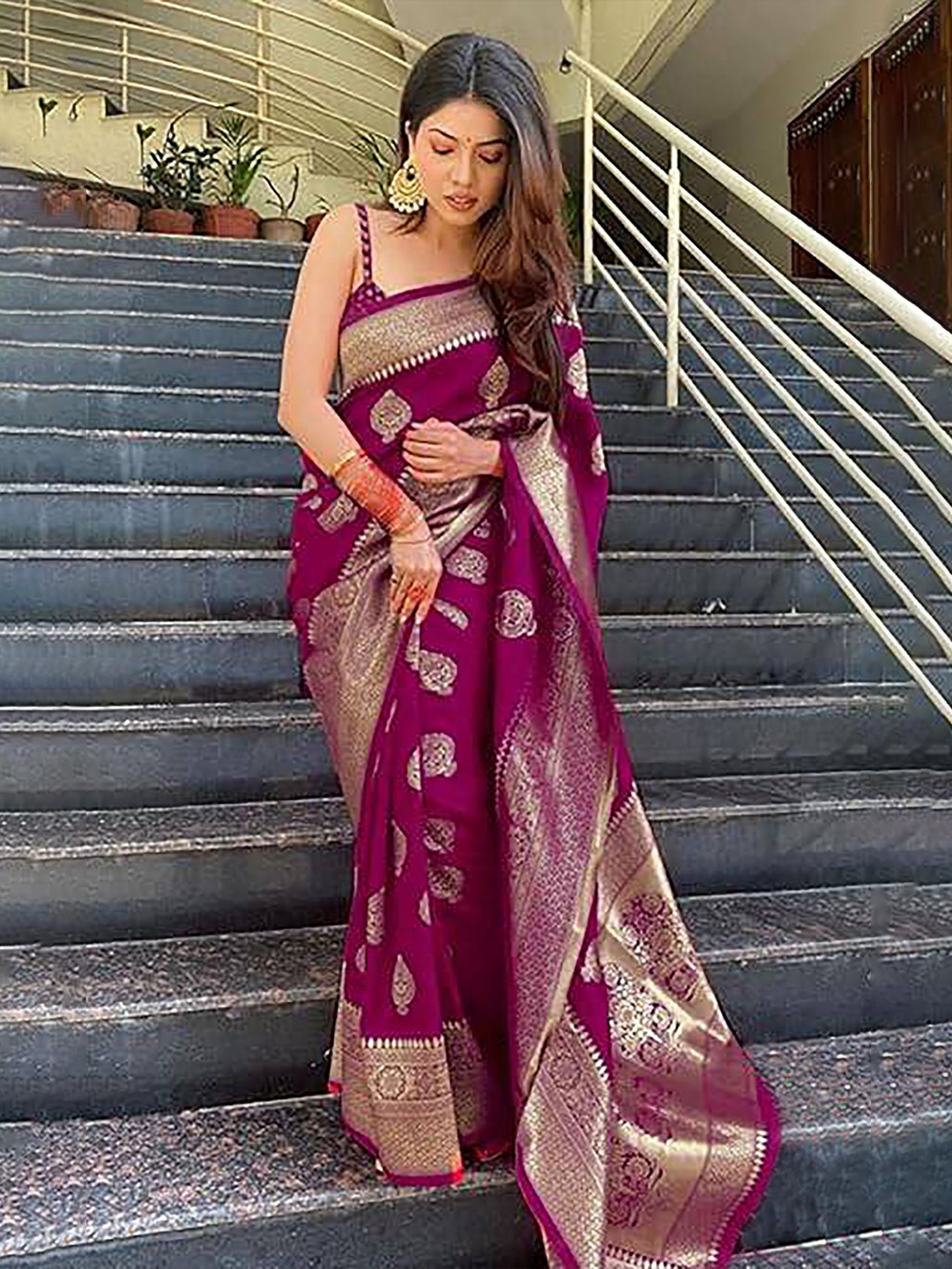 

Anjaneya Sarees Woven Design Zari Silk Blend Banarasi Saree, Purple