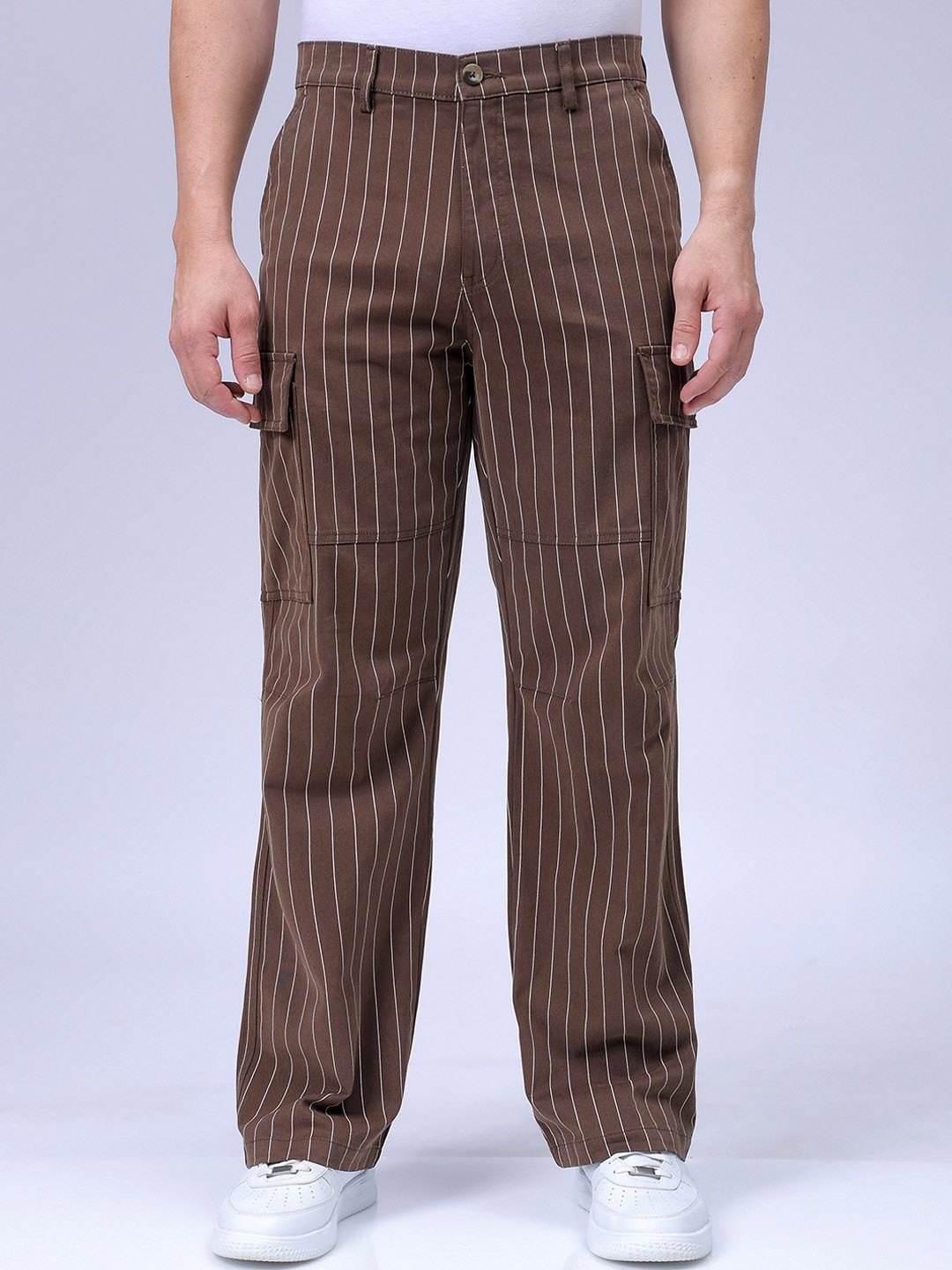 

The Indian Garage Co. Men Relaxed Fit Striped Cargo, Brown