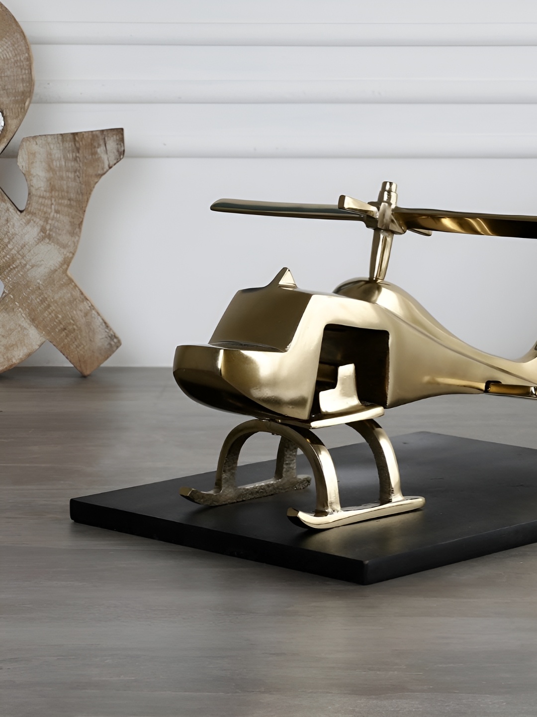 

Sammsara Gold-Toned Maddox Oversized Helicopter With Base Curio Showpiece