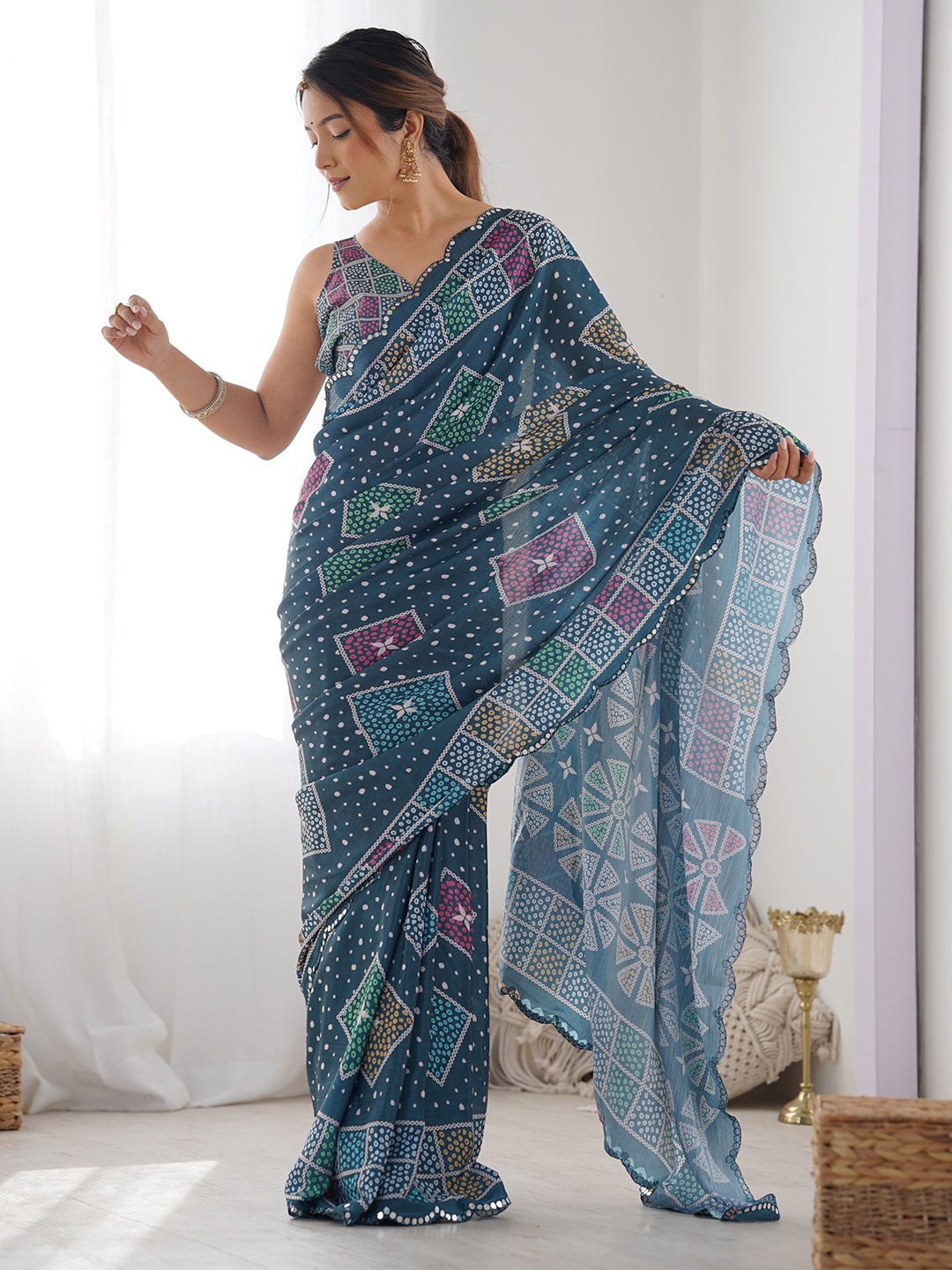 

Moda Rapido Embellished Poly Chiffon Heavy Work Saree, Teal