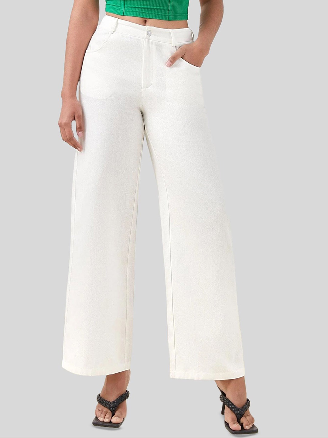 

FNOCKS Women Relaxed Flared High-Rise Trouser, White