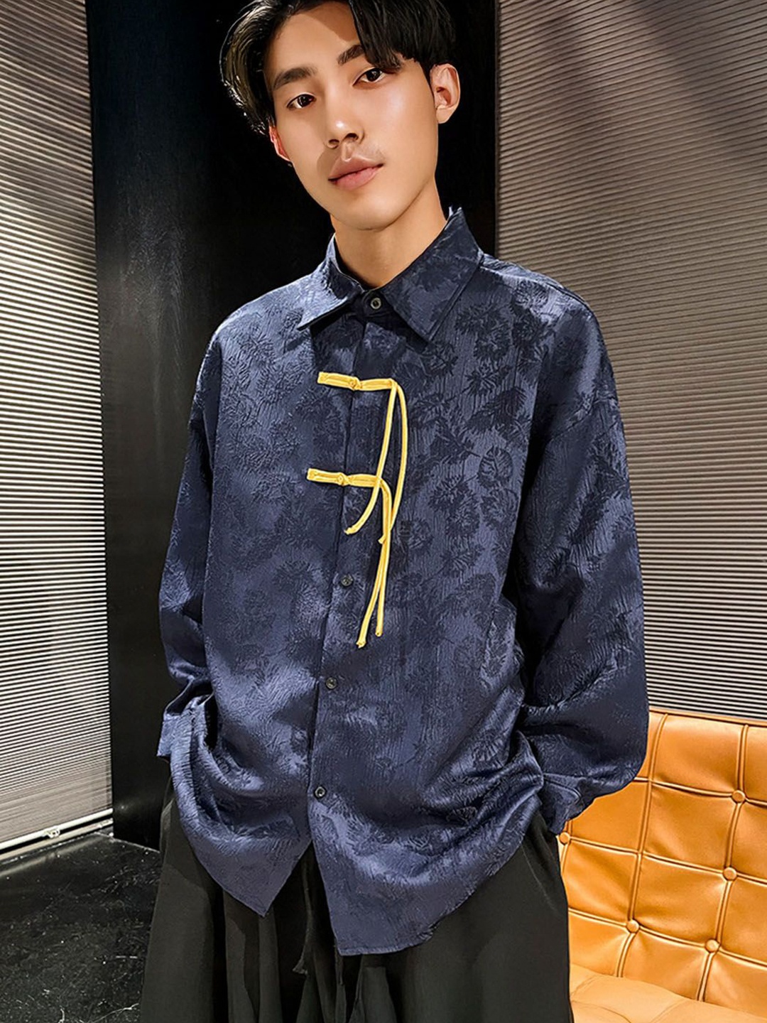 

StyleCast Men Relaxed Fit Spread Collar Floral Printed Casual Shirt, Blue