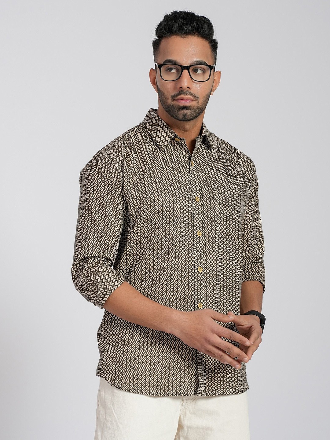 

Cotton Curio Men Comfort Fit Spread Collar Vertical Striped Cotton Casual Shirt, Black