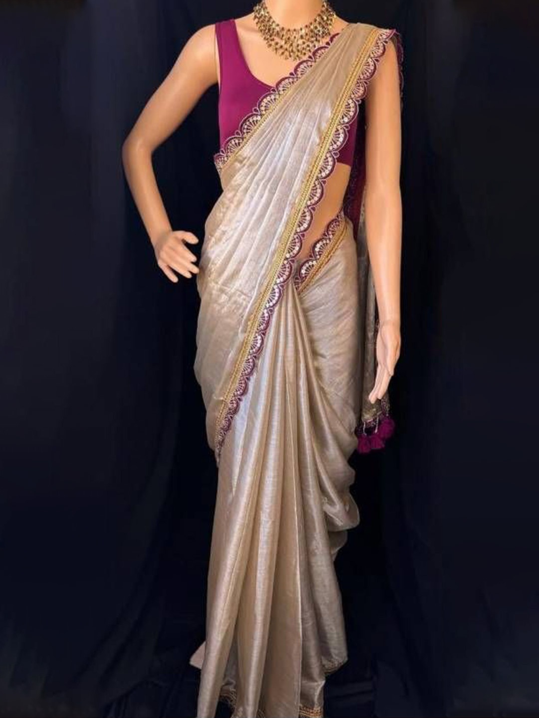 

Sitanjali Embroidered Sequinned Tissue Saree, Beige