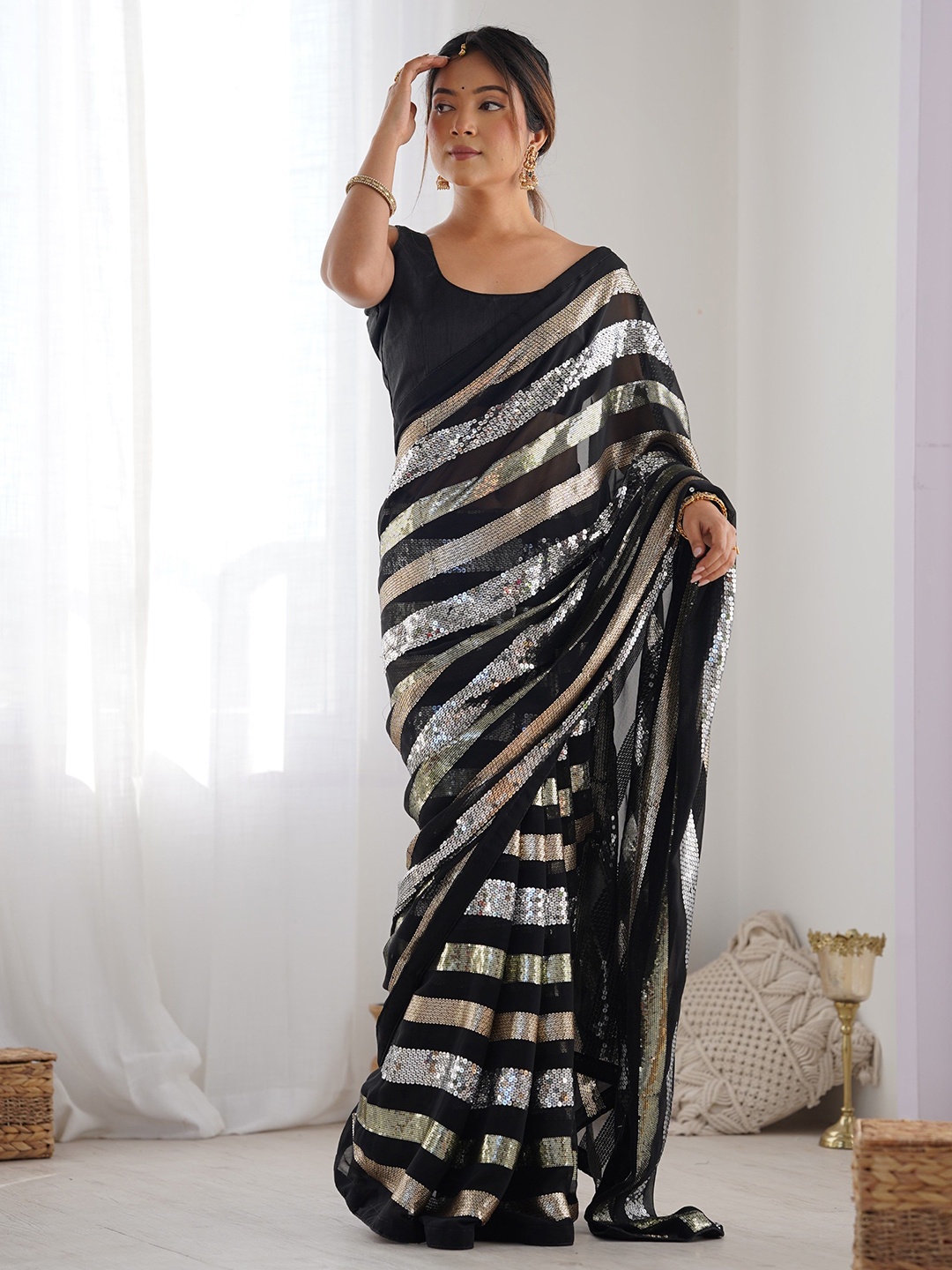 

Moda Rapido Embellished Sequinned Pure Georgette Saree, Black