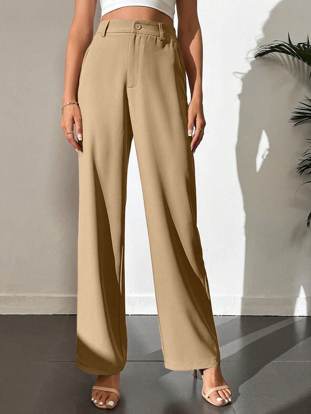 

FNOCKS Women Ultra High-Rise Wide Leg Relaxed Fit Trousers, Beige