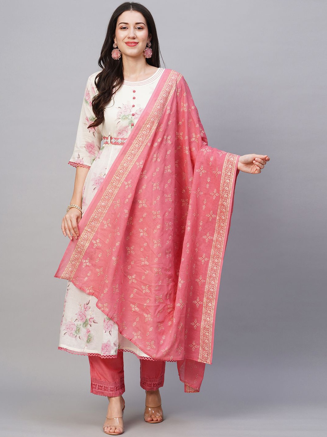 

Moda Rapido Floral Printed Round Neck Straight Kurta With Trouser And Dupatta, Pink