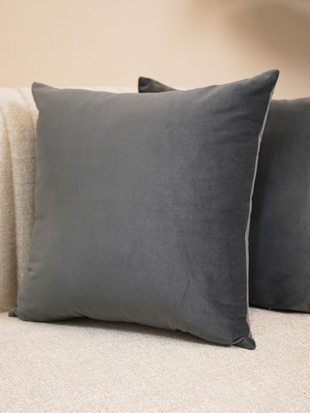 

WOODEN STREET Grey 2 Pieces Velvet Square Cushion Covers