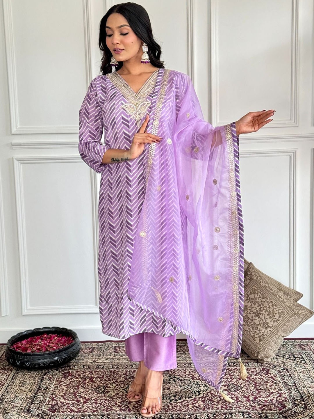 

ZIBLON Geometric Printed V-Neck Straight Kurta With Trousers & Dupatta, Purple