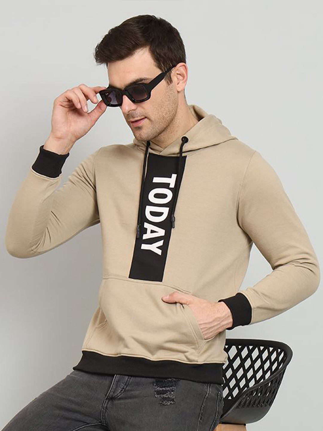 

OGEN Men Graphic Printed Sweatshirt, Beige