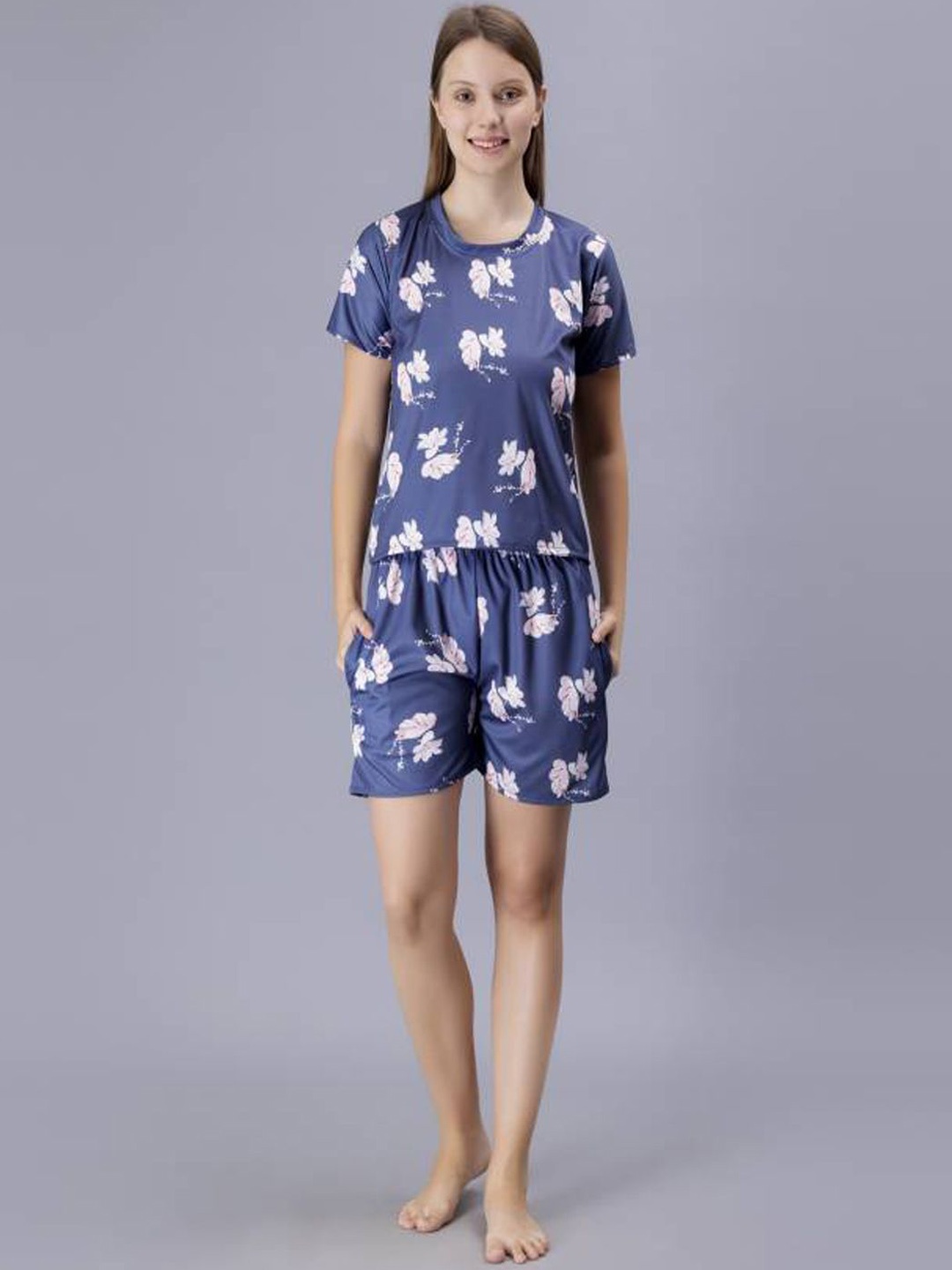 

Xivir Women Printed Night suit, Multi