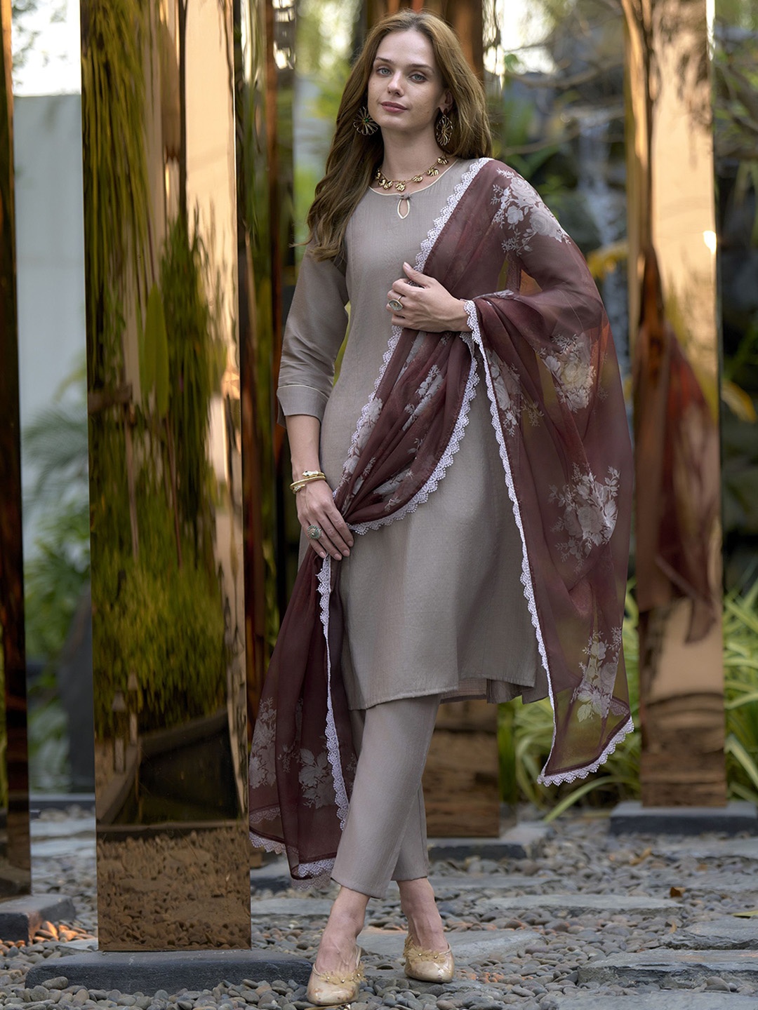 

SHREE LAXMINARAYAN EXPORT Women Regular Liva Kurta with Trousers & With Dupatta, Grey