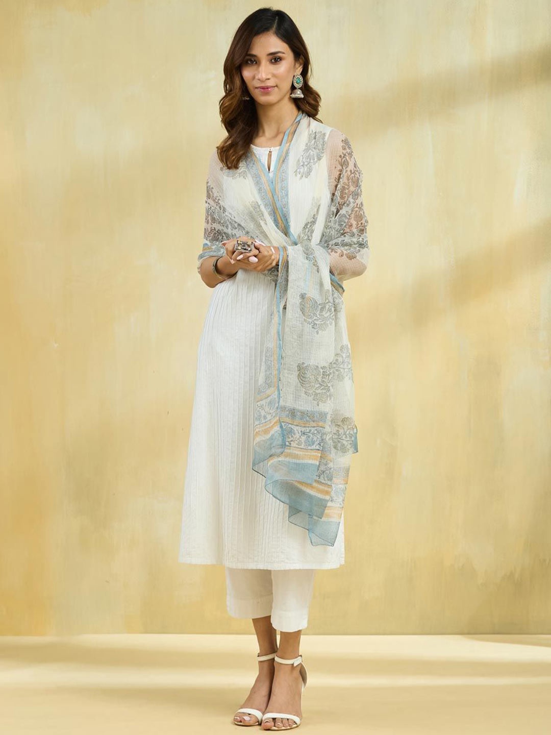 

Fabindia Floral Printed Cotton Silk Block Print Technique Dupatta, White