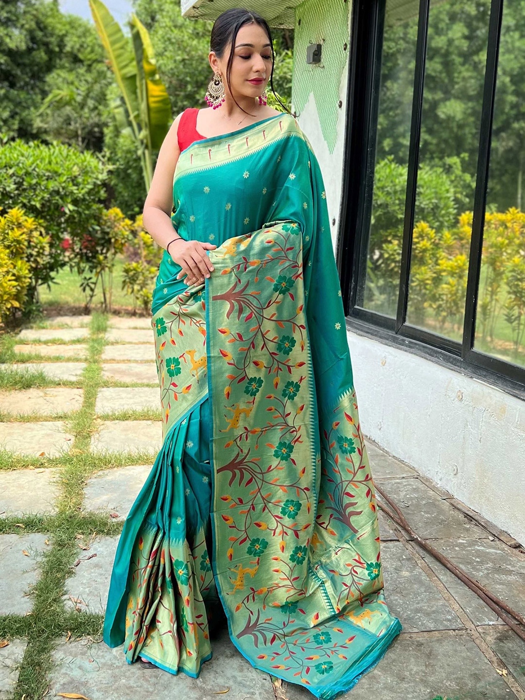 

DIVASTRI Woven Design Zari Silk Blend Paithani Saree, Teal