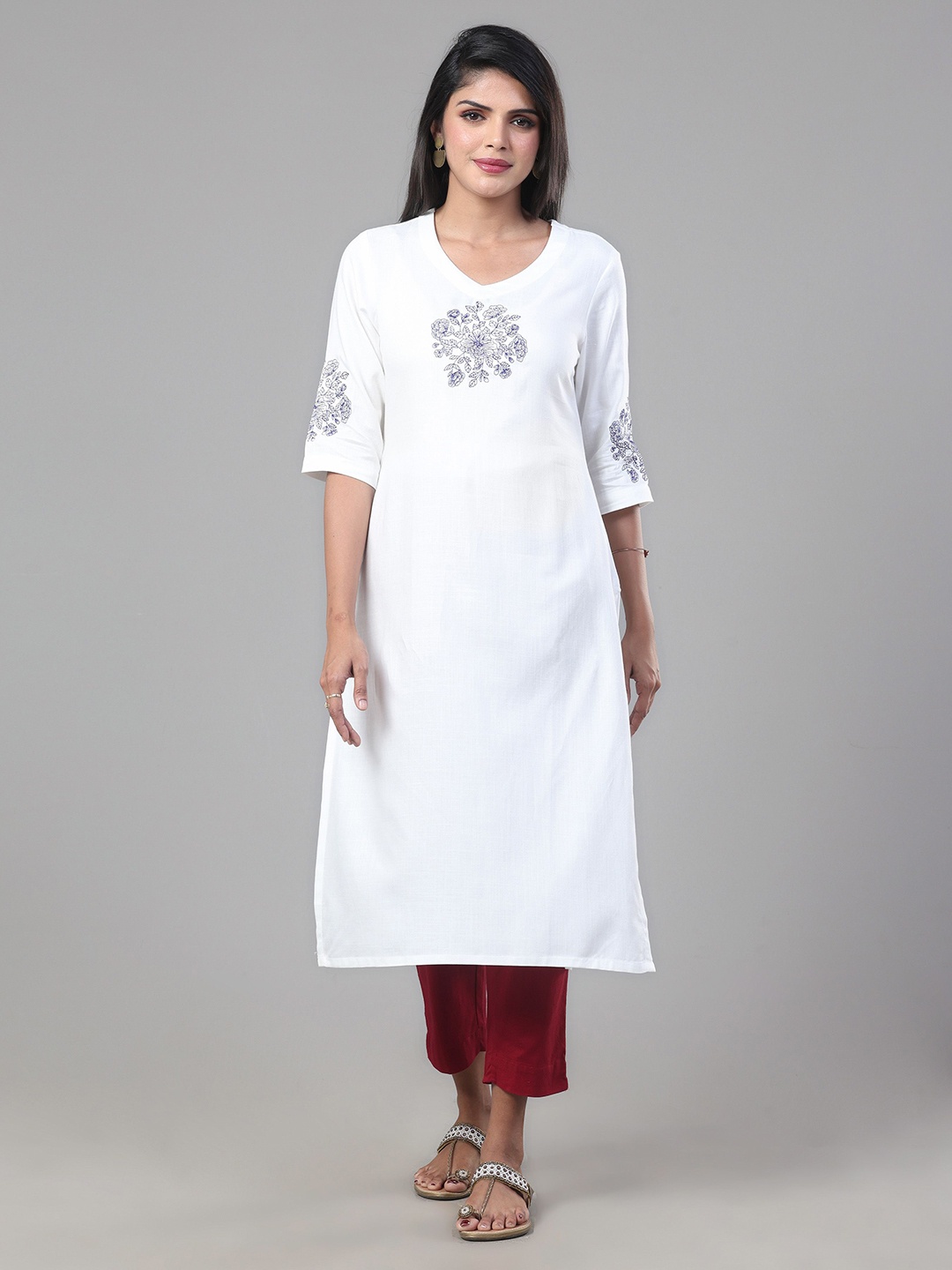 

Vismay Floral Yoke Design V-Neck Straight Kurta, White
