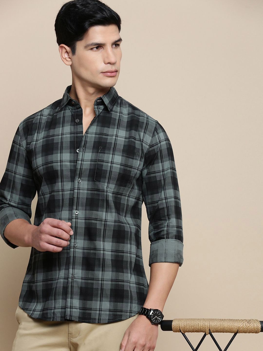 

INVICTUS Men Sport Fit Spread Collar Tartan Checked Cotton Casual Shirt, Grey