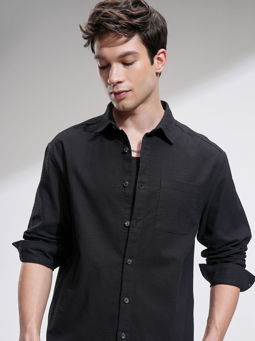 

HIGHLANDER Men Relaxed Fit Spread Collar Textured Cotton Casual Shirt, Black