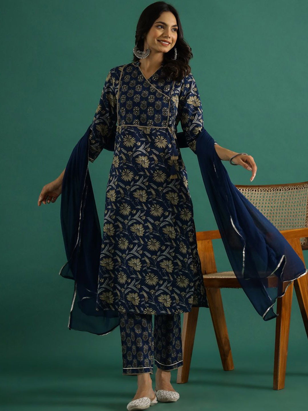

Sangria Blue Floral Printed Sequinned Pure Cotton Straight Kurta With Trousers And Dupatta